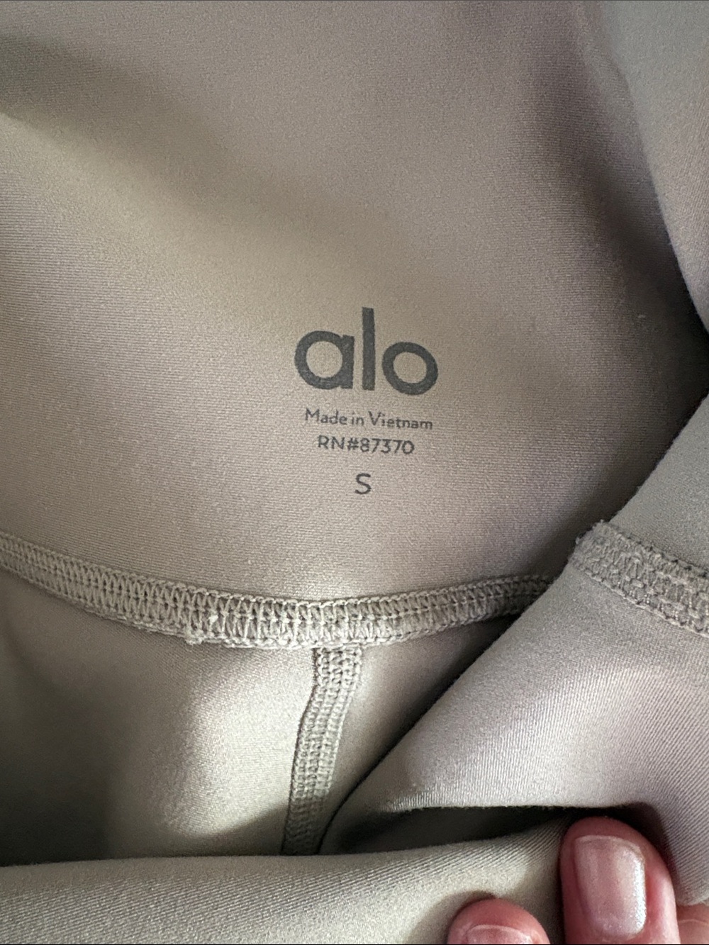 ALO Yoga High-Rise Leggings in Beige Taupe - Picture 2 of 4